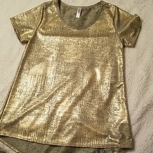 FINALE SALE!Lularoe Elegant Classic Tee